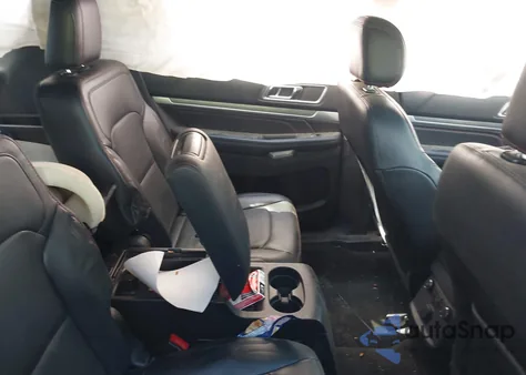 2017 Ford Explorer Sport z USA, uszkodzony, nr VIN 1FM5K8GT0HGD49303